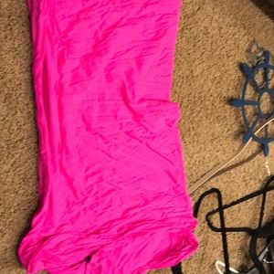 Lululemon bright pink scarf.